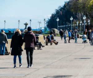 Gdynia: Tłumy na bulwarze. Powrócą zakazy?