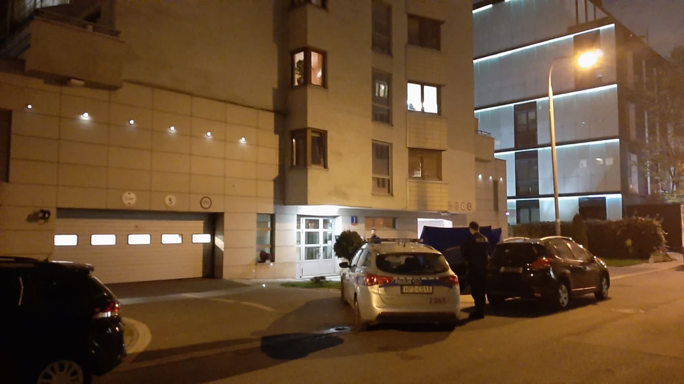 Tragedia na Mokotowie. Kobieta wypadła z okna. Nie żyje
