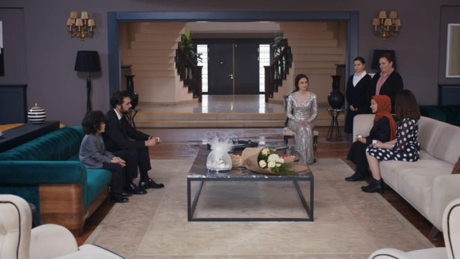 Dziedzictwo, odc. 830. Nana, Yaman, Yusuf, Akca, Pinar, Aynur