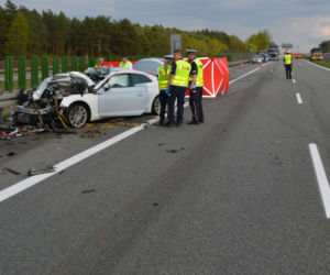 Wypadek na A1 w Kujawsko-Pomorskiem. Pasażer audi zginął w Kuczku