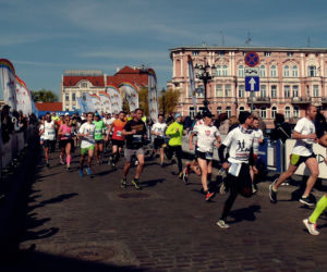 Bydgoski Bieg Urodzinowy 2019. Na stracie stanęło ponad 1300 biegaczy! [ZDJĘCIA, WIDEO]