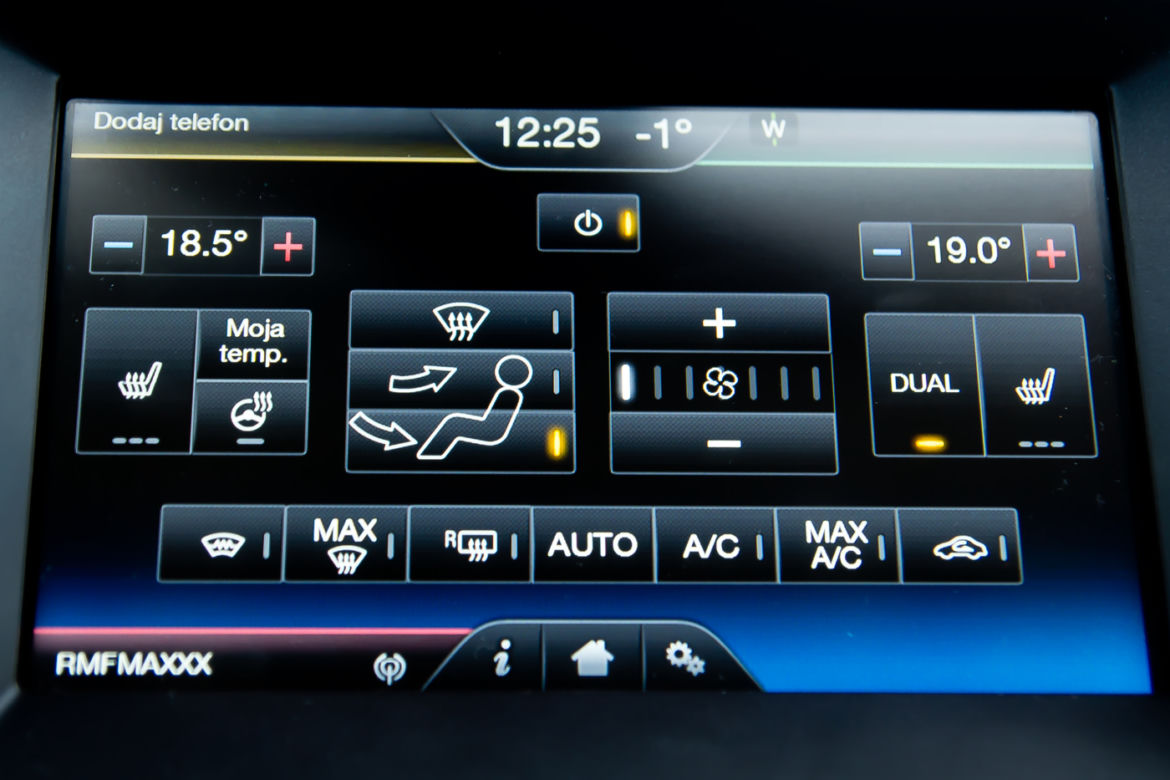 Ford S-MAX 2.0 TDCi 180 KM PowerShift Titanium