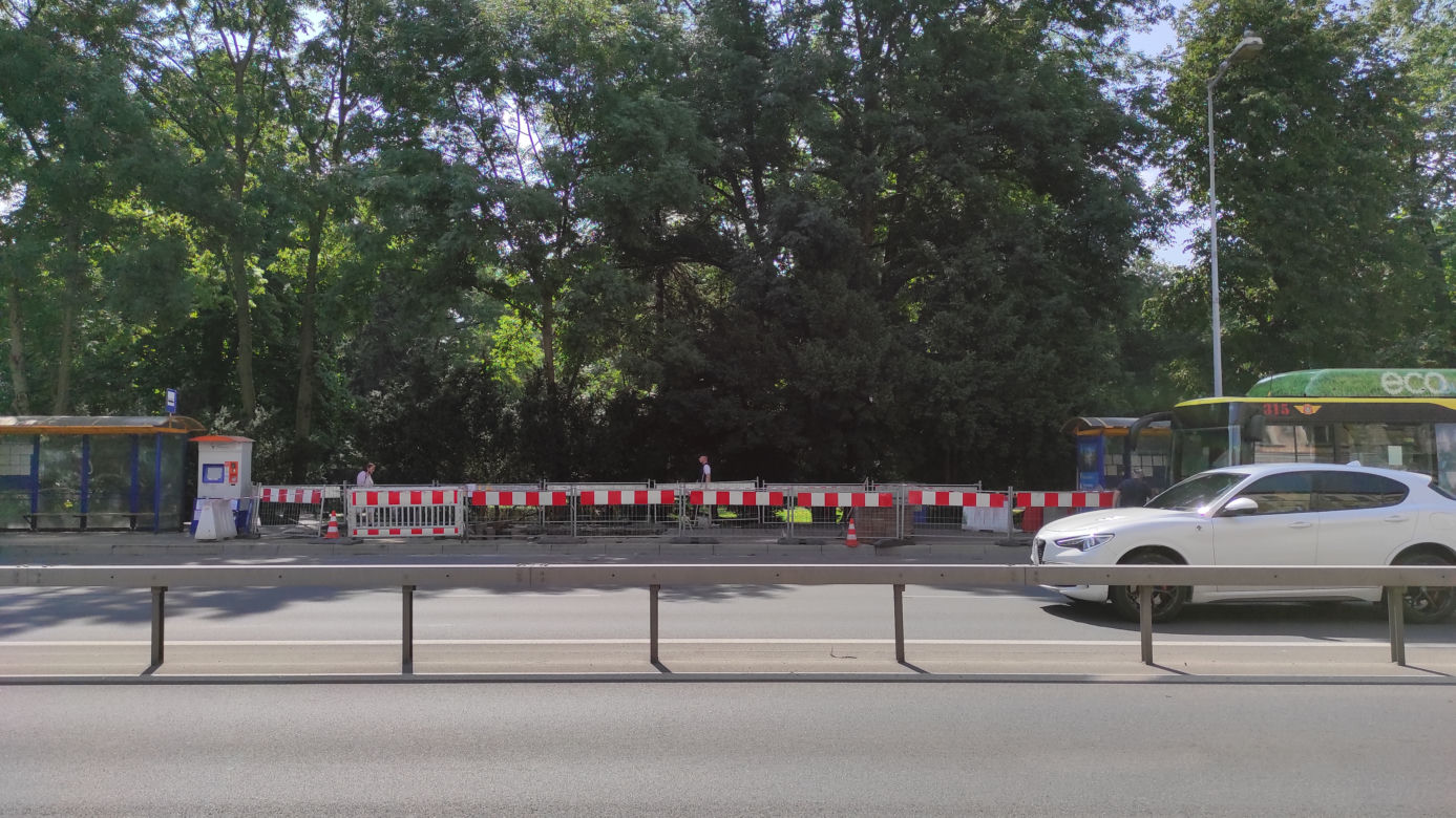 Prace przy budowie węzła przesiadkowego Krakowska-Planty w Tarnowie