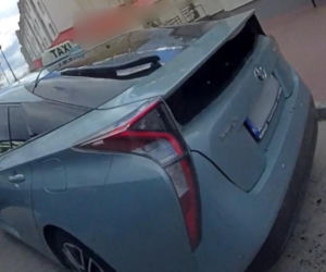 Nie zapłacił za kurs i zniszczył taksówkę. 25-latek zatrzymany