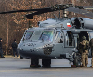 Śmigłowiec Black Hawk nad Krakowem i dziesiątki radiowozów na ulicach. Co się stało?