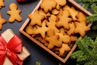 Te świąteczne pierniczki piekę teraz. Tajemnicą tego przepisu jest jedna czynność 