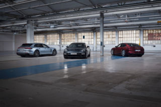 Porsche Panamera Turbo S E-Hybrid po liftingu to najmocniejsza limuzyna na świecie. Ma 700 KM i osiąga setkę w 3 sekundy - GALERIA, CENY