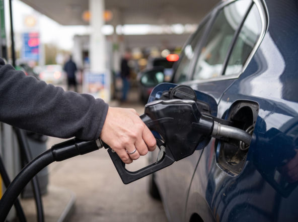 Hurtowe ceny paliw 01.08.2026. Benzyna mocno w dół, diesel nadal drożeje