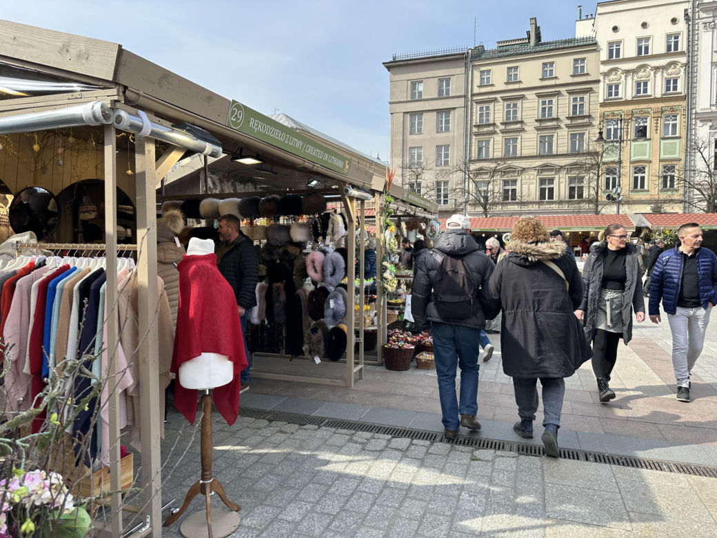 W Krakowie wystartował jarmark wielkanocny. Sprawdziliśmy tegoroczne ceny!