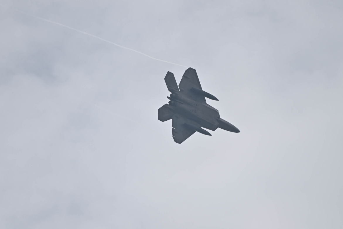 Łódzkie. Już 12 myśliwców F-22 Raptor stacjonuje w Łasku!