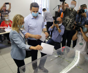 Wybory 2020 Rafał Trzaskowski i żona oddali głosy