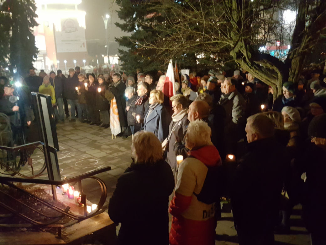 Zbigniew Ziobro zdegradował sędziego. W Olsztynie odbył się więc poparcia