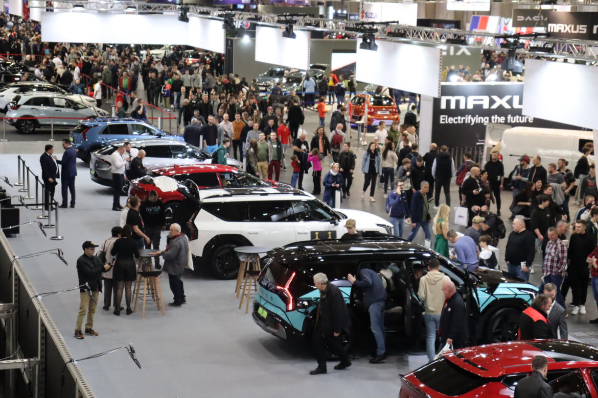 Poznań Motor Show - tak wyglądał piątek na MTP!