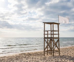 Sinice Mielno. Czy w Mielnie można się kąpać 09.08? Flaga, warunki pogodowe