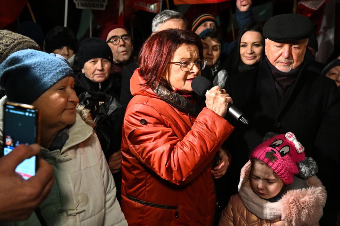 Manifestacje przed zakładami karnymi, w których przebywali Mariusz Kamiński i Maciej Wąsik