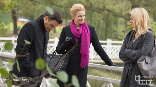Na dobre i na złe odc. 549. Agata Woźnicka (Emilia Komarnicka), Marek Rogalski (Jan Wieczorkowski), Dorota (Aneta Todorczuk-Perchuć)