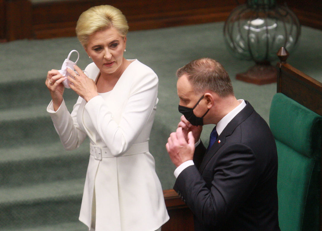 Agata Duda powinna zmienić fryzurę! Stylista radzi pierwszej damie