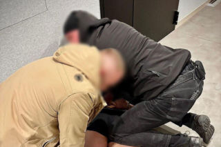 Awantura w hotelu w Gdańsku. Mężczyzna demolował go, atakował gości i rzucił się na policjantów