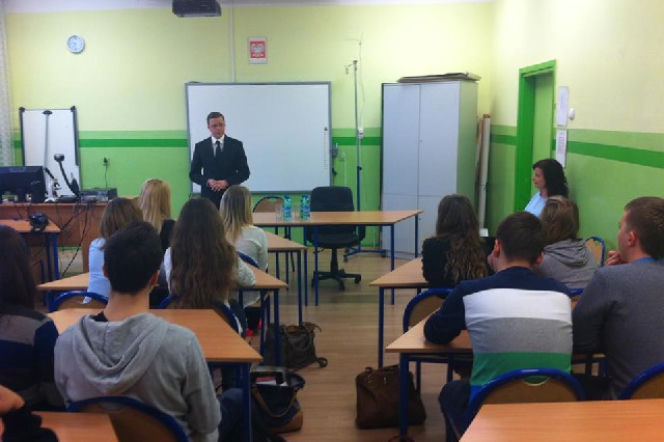 Dariusz Joński w szkole w Łodzi