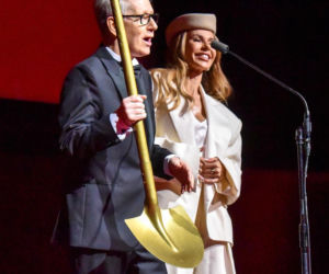 33. MFF EnergaCAMERIMAGE. Doda wręczyła Markowi Żydowiczowi złotą łopatę