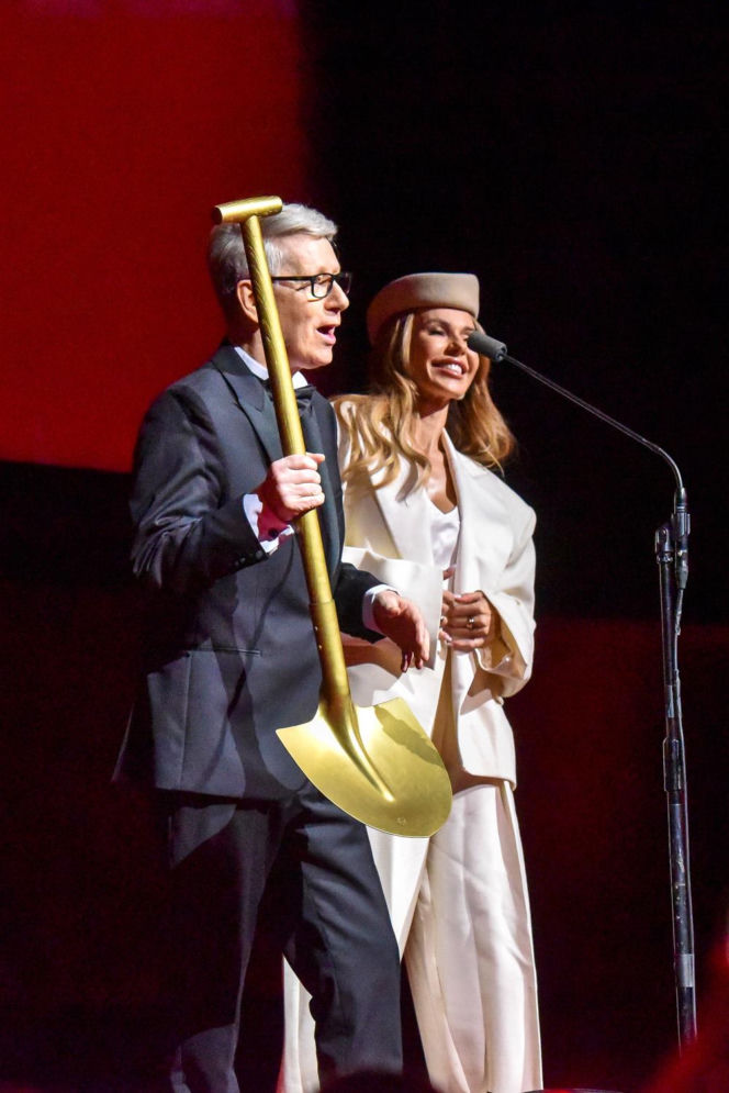 33. MFF EnergaCAMERIMAGE. Doda wręczyła Markowi Żydowiczowi złotą łopatę