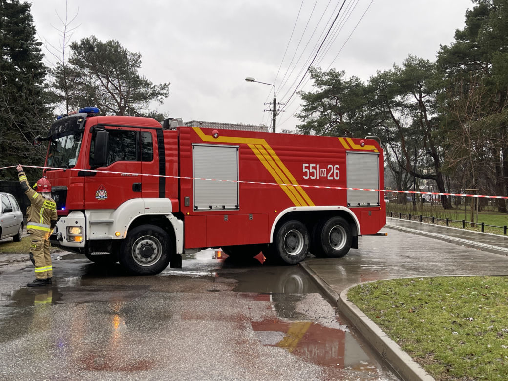 Wielka akcja służb w Otwocku. Ktoś podłożył bombę pod komisariatem?