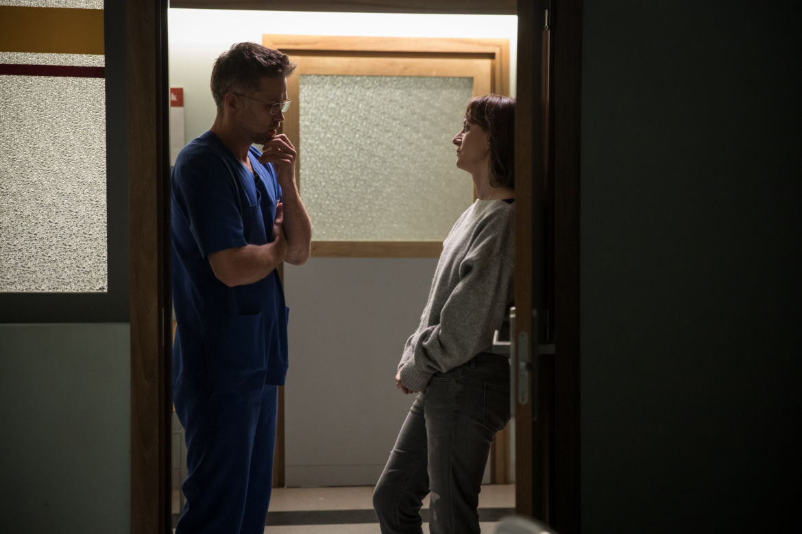 Diagnoza 4 sezon odc. 3. Anna (Maja Ostaszewska), Michał Wolski (Maciej Zakościelny)