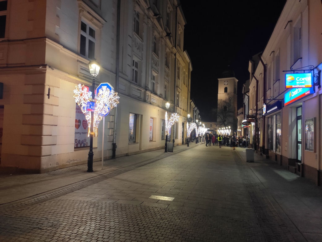 Rzeszów pięknie przybrany na Święta Bożego Narodzenia  [ZDJĘCIA]