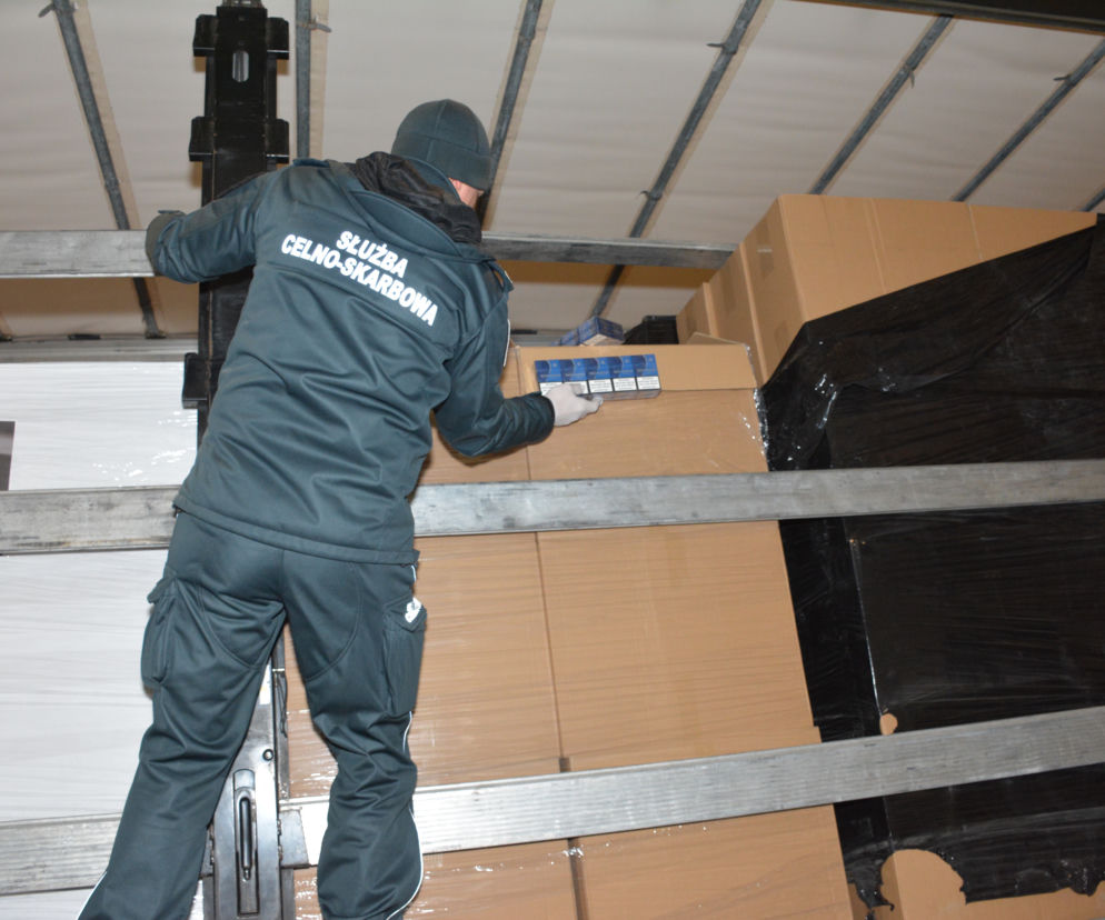 Służby udaremniły przemyt blisko 5 mln sztuk nielegalnych papierosów