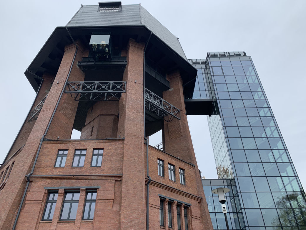 Wieża wodna w Zabrzu z wystawą Carboneum
