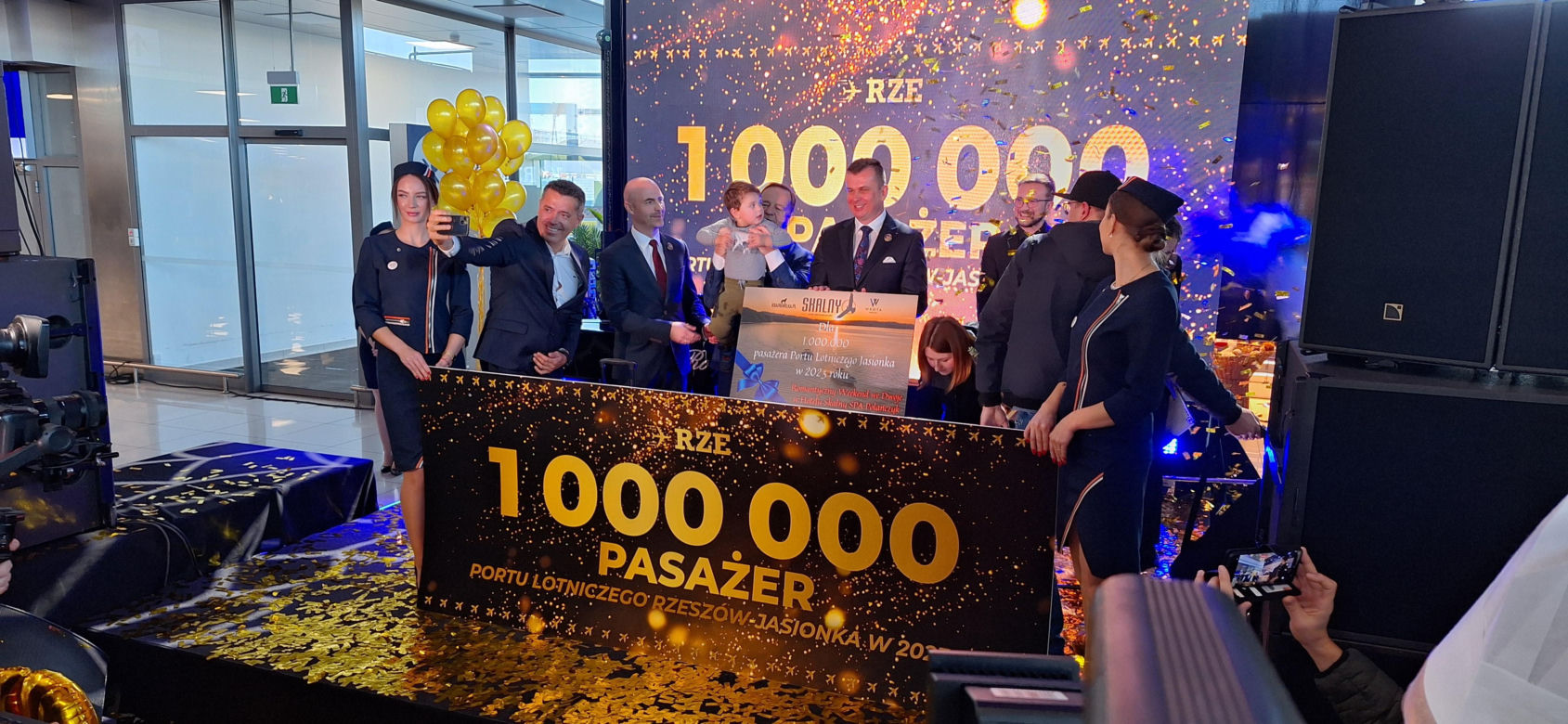 Milionowy pasażer na podrzeszowskiej Jasionce