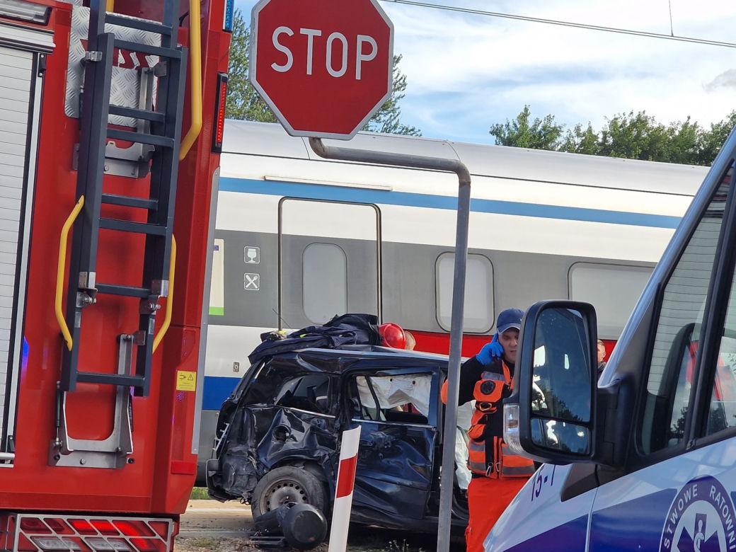 Samochód zderzył się Pendolino