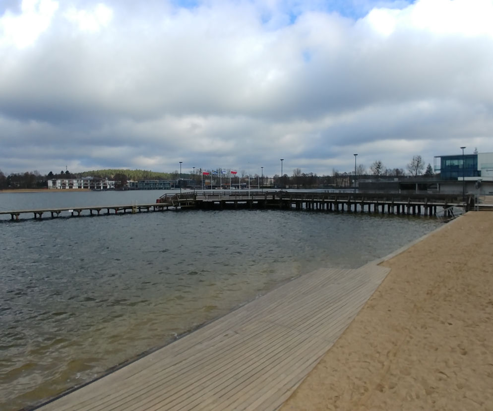 Plaża przy jeziorze Ukiel w Olsztynie