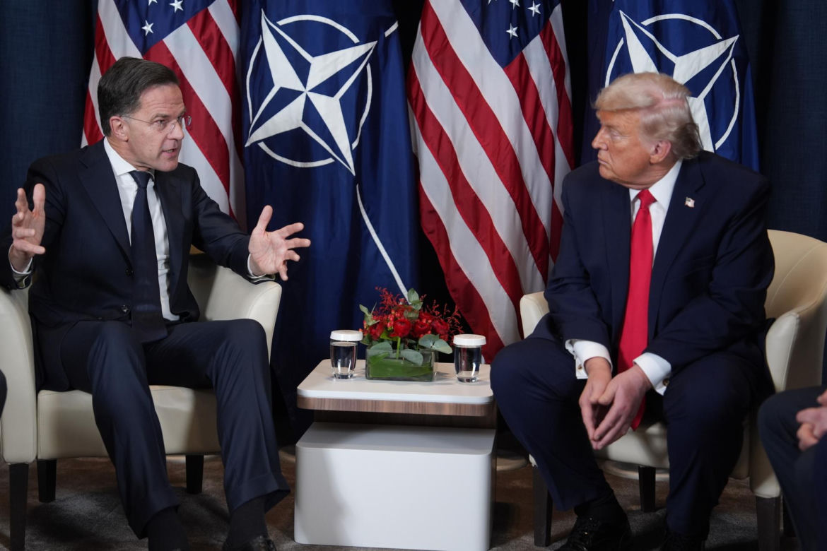 Tajemniczy znak na ręce Trumpa! Rzeczniczka tłumaczy
