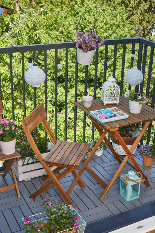 Mały balkon w bloku