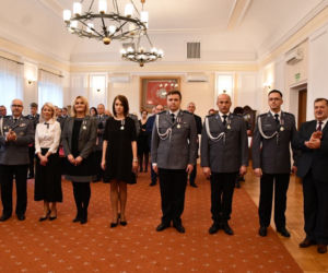 Białystok. Od 30 lat są związani z policją. Zobacz kto został wyróżniony