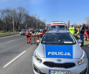 Sezon wypadków na motocyklach rozpoczęty. Ten motocyklista trafił na smarta 