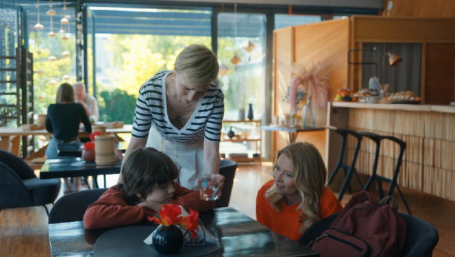 Barwy szczęścia, odcinek 3267. Mateusz (Filip Kowalewicz), Sonia (Weronika Nockowska), Dominika (Karolina Chapko)