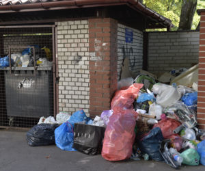 Podwyżka za śmieci odroczona