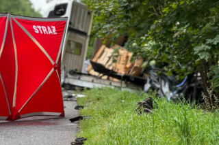 Zjechał na przeciwległy pas. Tragiczny finał wypadku na DK 11