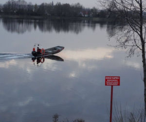 Z zalewu w Kryspinowie wyłowiono ciało mężczyzny [ZDJĘCIA]