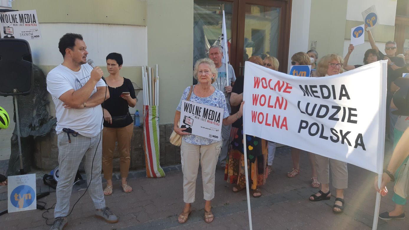 "Wolne media!". Mieszkańcy Tarnowa wyszli na ulicę 