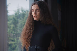 Dziedzictwo, odcinek 834: Nana z bronią w ręku wymusza na Kazimie zeznanie, kto stał za zamachem na Yamana