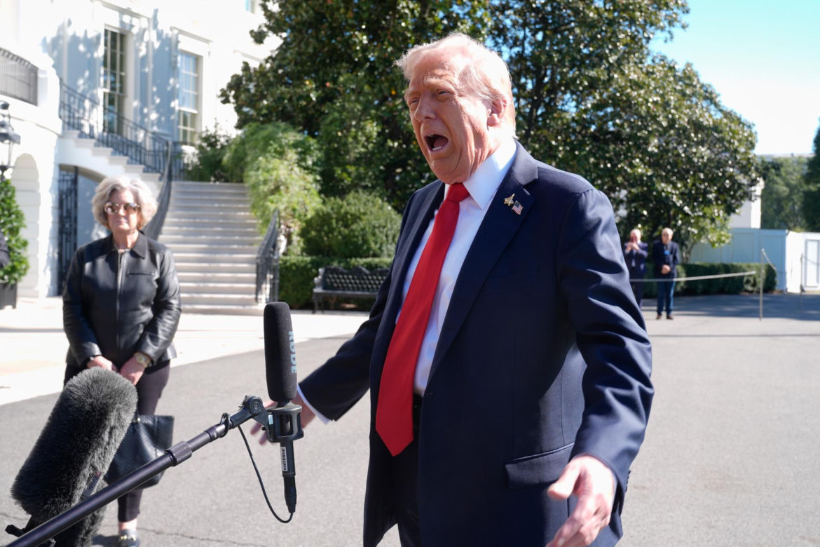 Trump przysnął na oficjalnym spotkaniu! "Jest stary i coraz bardziej to widać"