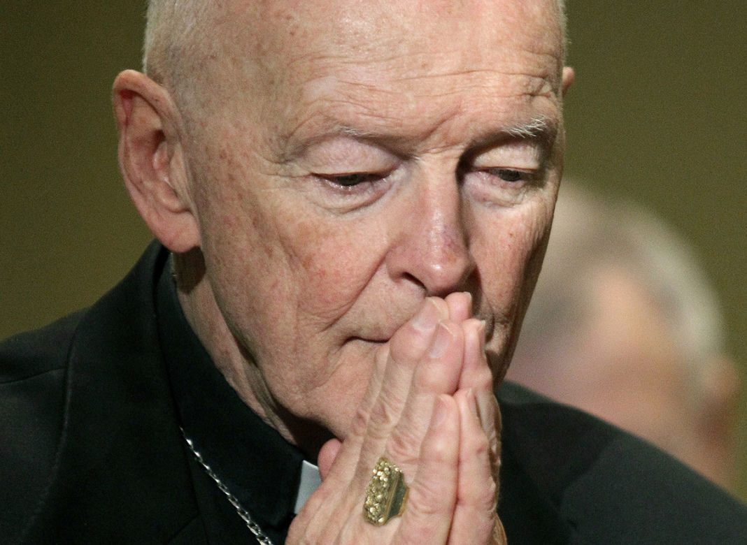 Ofiary pedofila błagają - usuńcie Jana Pawła II z listy świętych