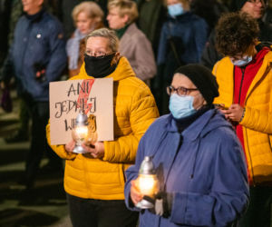 Kraków: Ani jednej więcej. Protest po śmierci ciężarnej Izabeli z Pszczyny