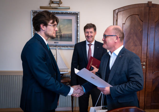 Marcel uratował mężczyznę porażonego prądem. Młody student medycyny nie wahał się ani chwili