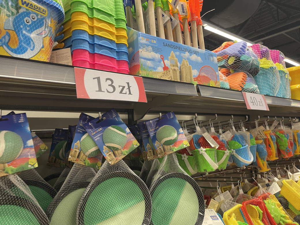 Otwarcie pierwszego w Polsce sklepu Woolworth w centrum handlowym Atut w Krakowie