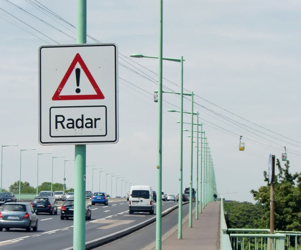 Efekt kangura na drogach. Ten fotoradar wykryje, że przed nim HAMUJESZ! 
