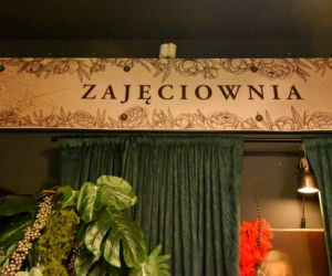 Zajęciownia to wyjątkowa przestrzeń, urządzona w klimacie Alicji w Krainie Czarów. Działa w Wielkiej Nieszawce pod Toruniem